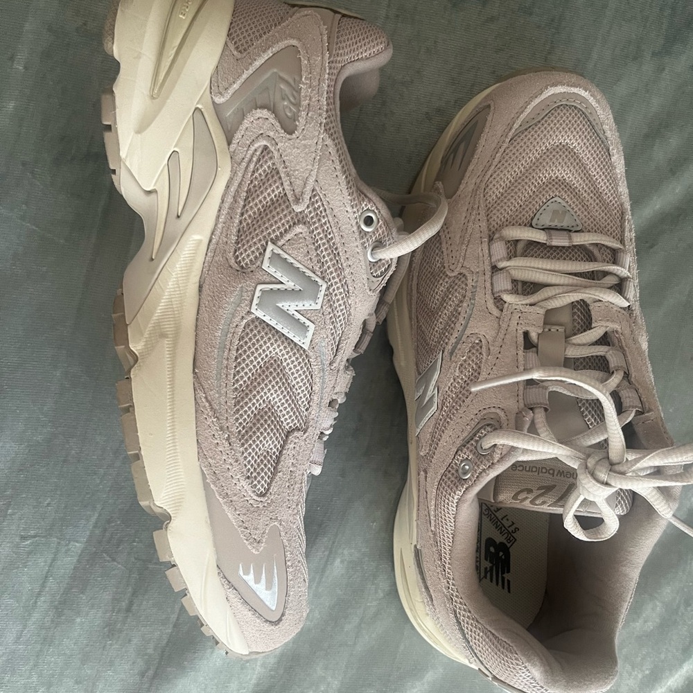 New Balance Women's Tan Sneakers
